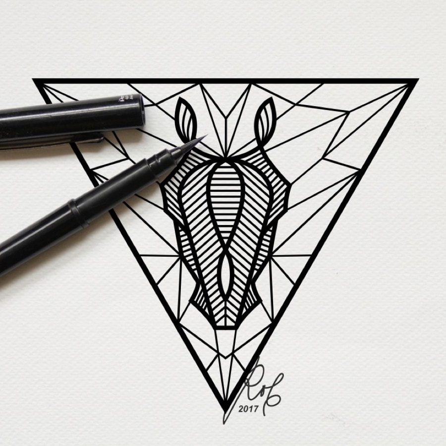 黑马三角线艺术插图纹身“title=